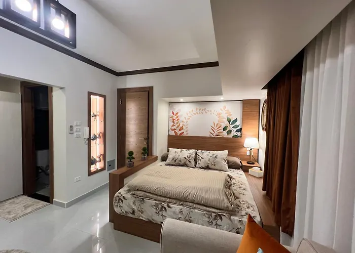 Luxurious Room غرفة فندقية فاخرة